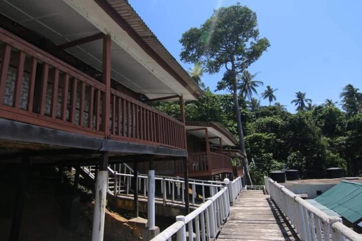 Long Beach Garden Kampung Kuala Besut Exterior photo
