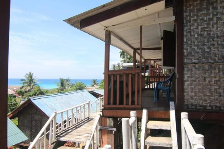Long Beach Garden Kampung Kuala Besut Exterior photo